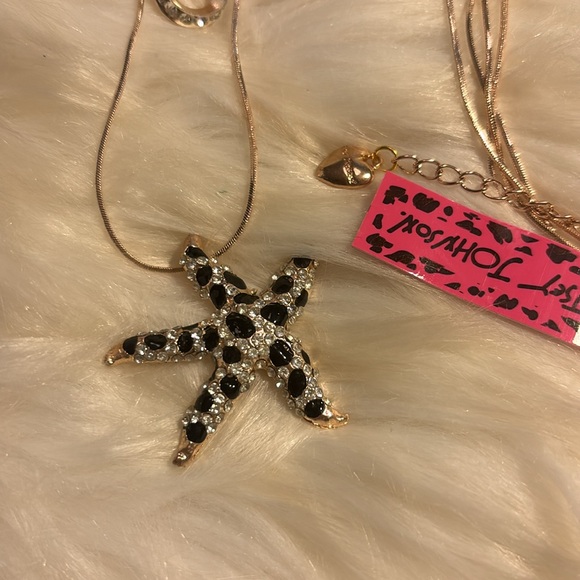 Betsy Johnson Gold/Rhinestone Starfish Necklace - Picture 3 of 10